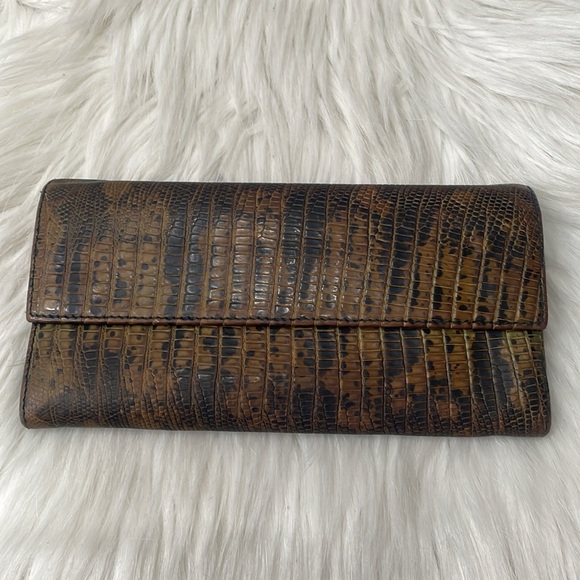 PRADA Rare Snakeskin Wallet - Picture 2 of 12